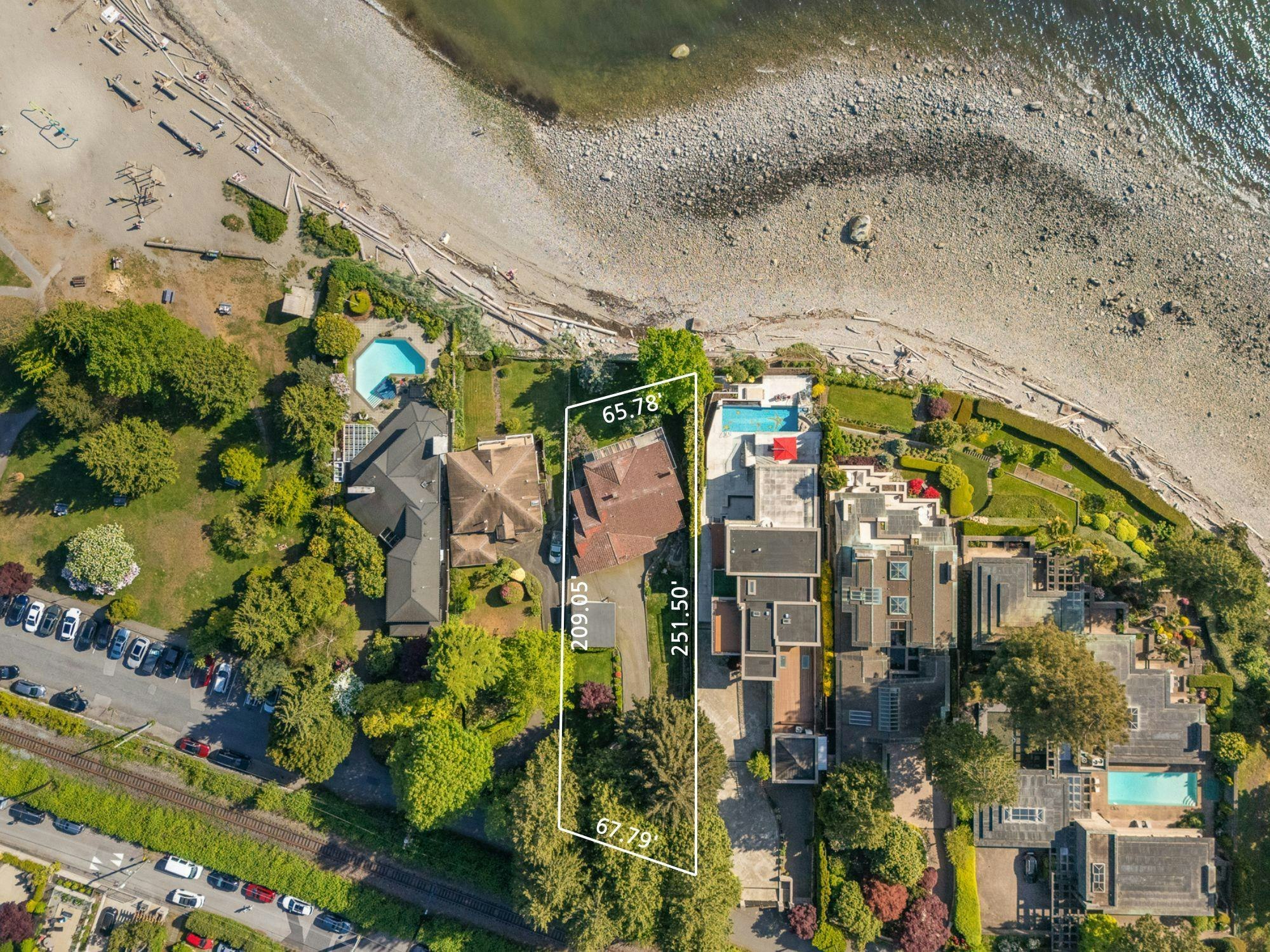 2560 Bellevue Avenue - 2