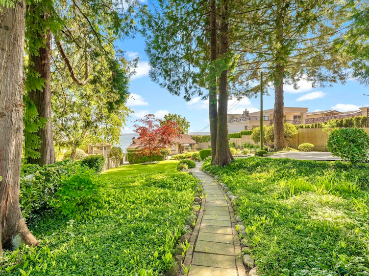 2560 Bellevue Avenue, West Vancouver, BC, V7V 1E4 - 16