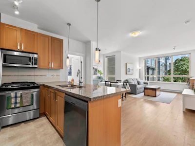 232-15918 26 Avenue - 5