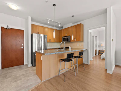 232-15918 26 Avenue - 3
