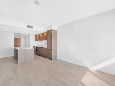 1406-6463 Silver Avenue - 2