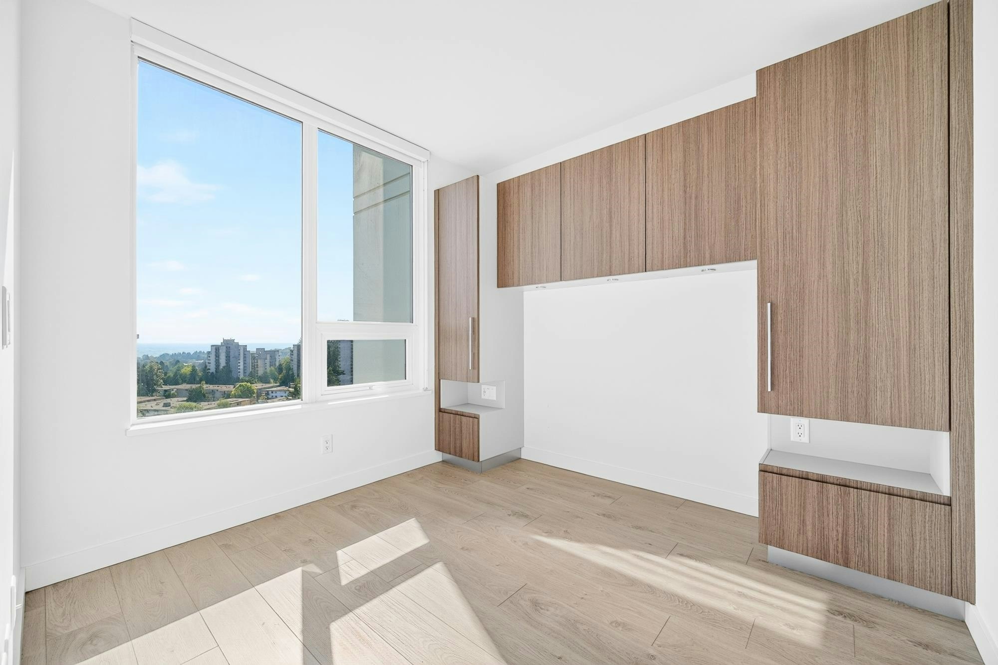 1406-6463 Silver Avenue - 4