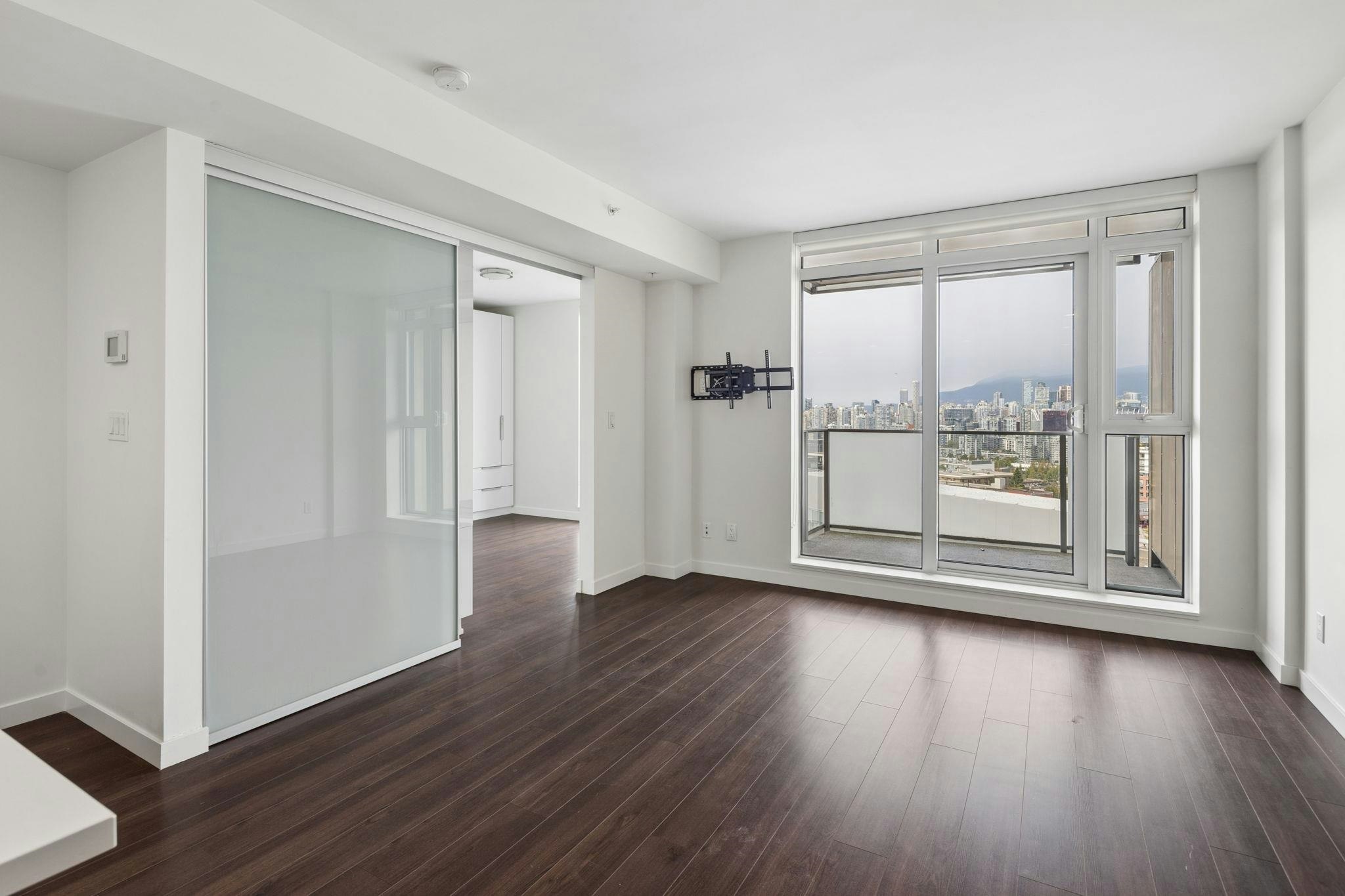 1101-285 E 10th Avenue - 3