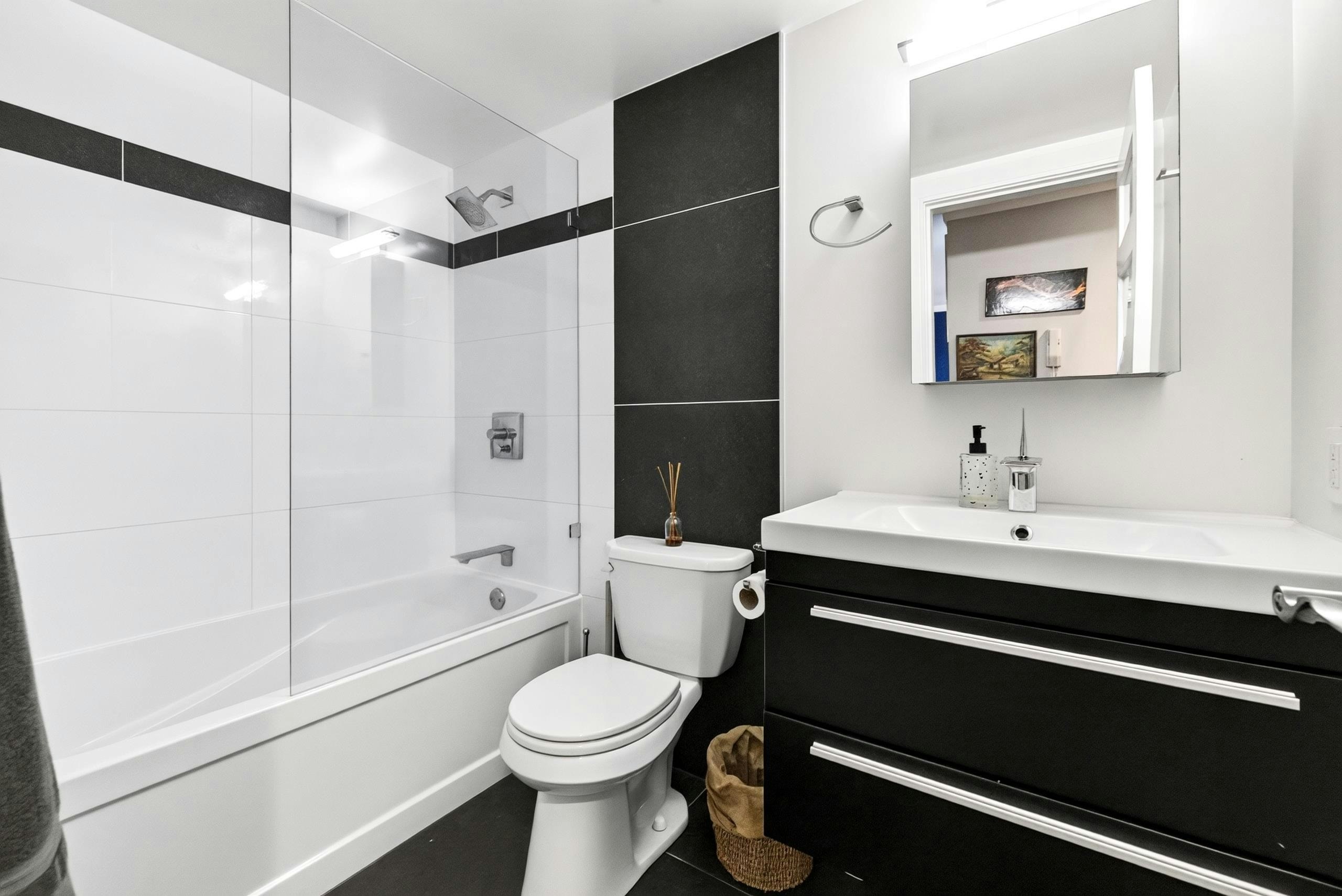307-252 W 2nd Street, North Vancouver, BC, V7M 1C8 - 22