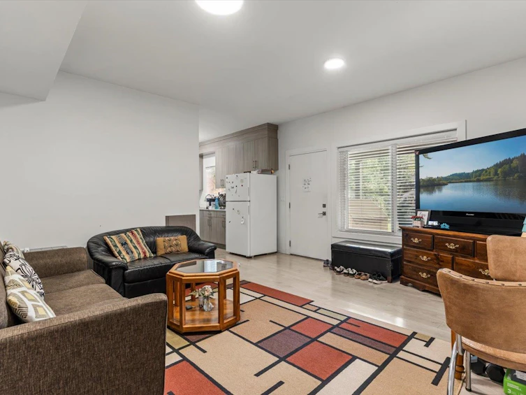 9710 Hemlock Street, Chilliwack, BC, V2P 5J6 - 36