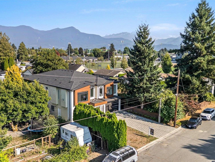 9710 Hemlock Street, Chilliwack, BC, V2P 5J6 - 39