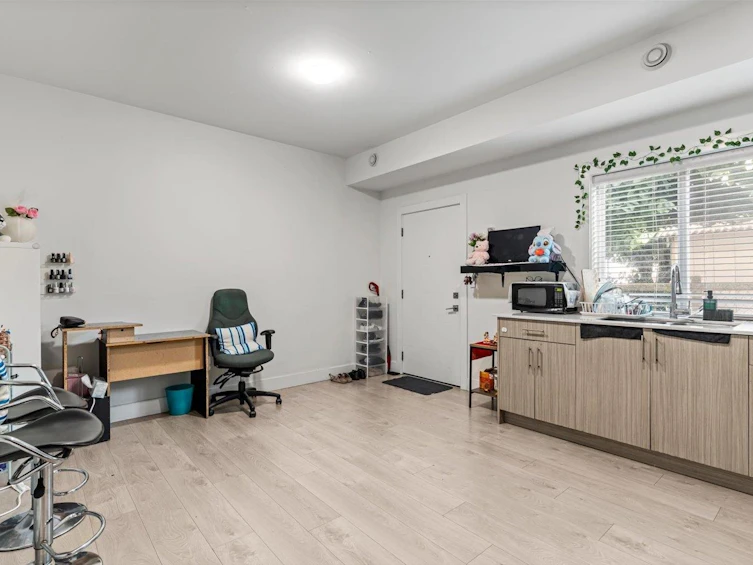 9710 Hemlock Street, Chilliwack, BC, V2P 5J6 - 30