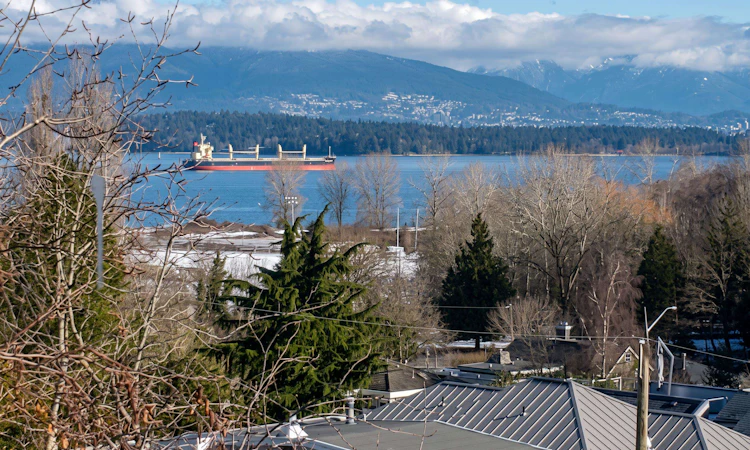 4390 Locarno Crescent