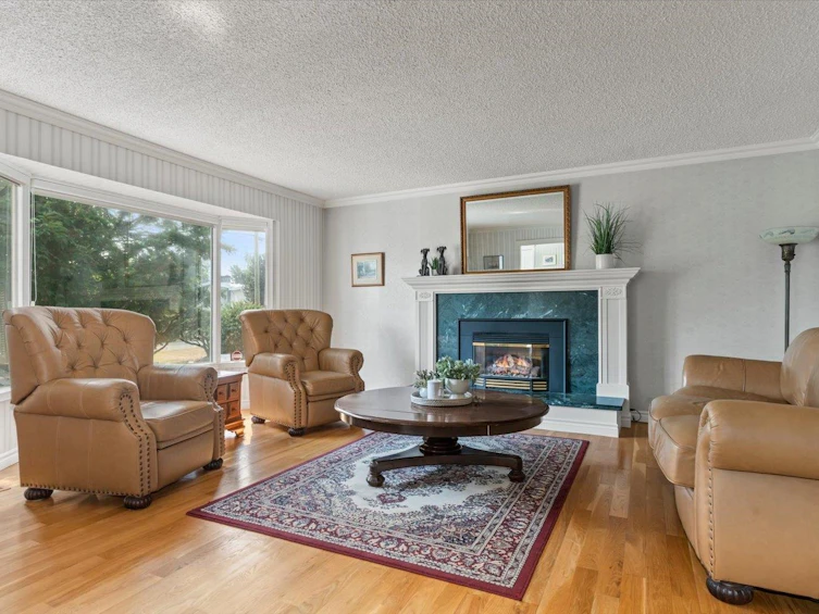6895 Centennial Drive, Chilliwack, BC, V2R 1J7 - 7