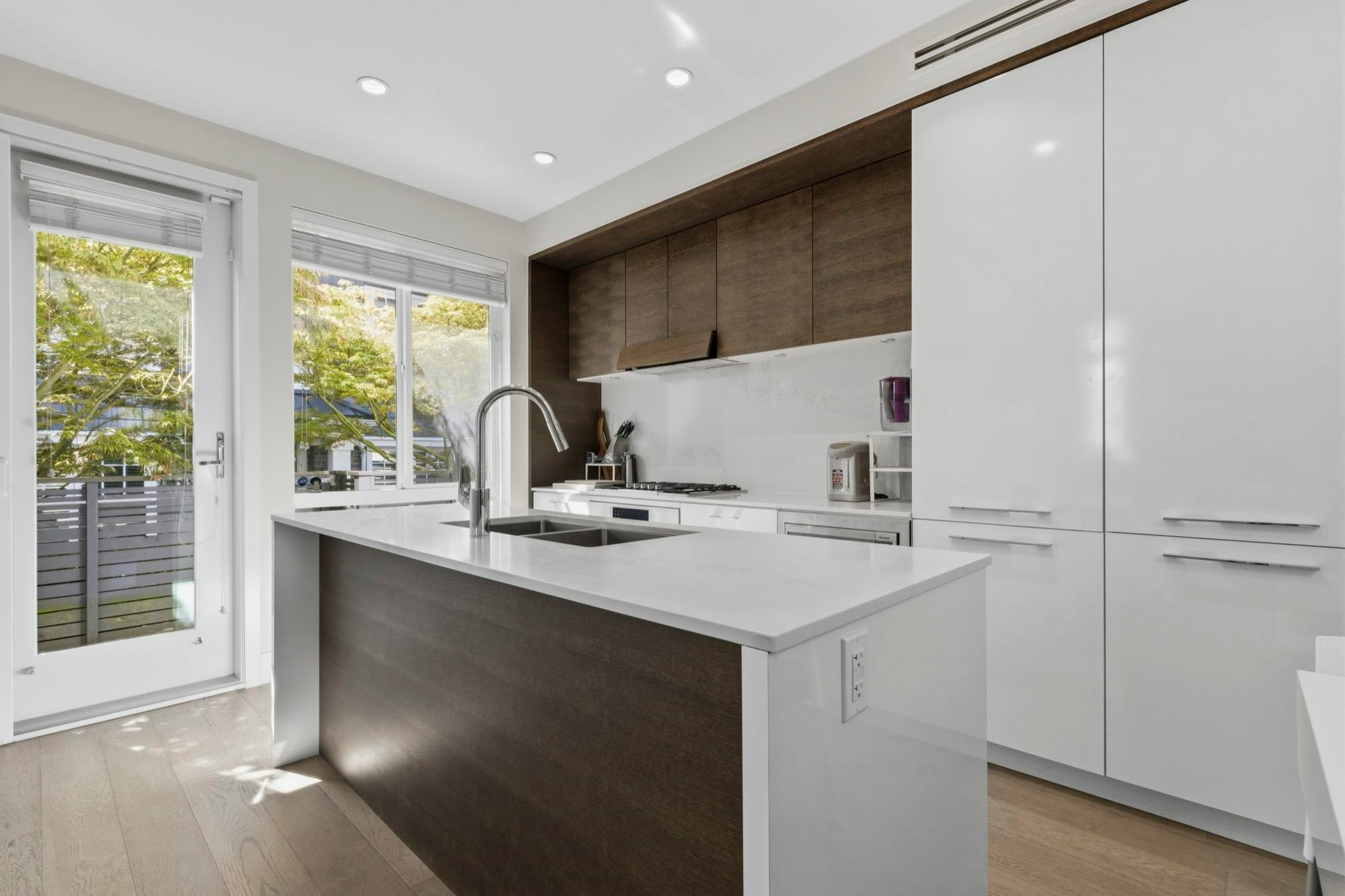 276 W 62nd Avenue, Vancouver, BC, V5X 0H1 - 7
