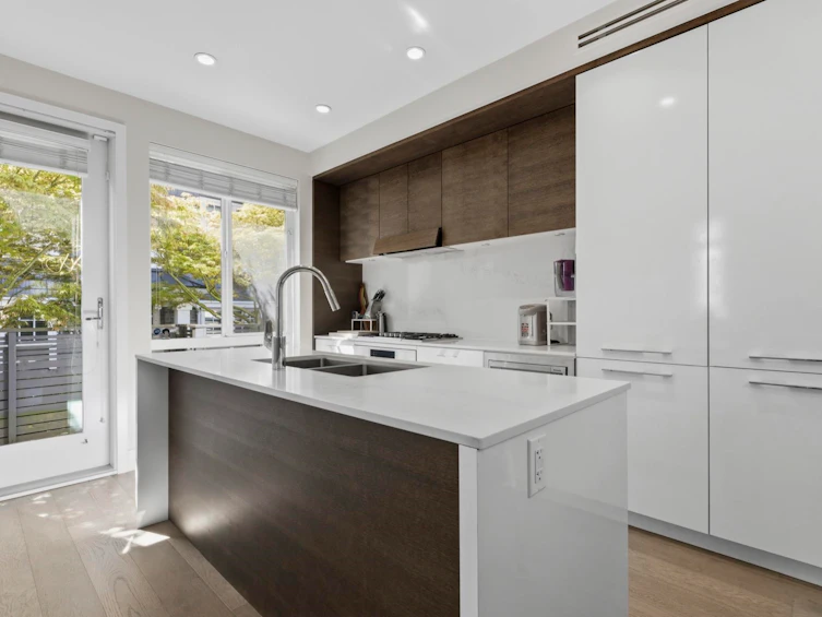 276 W 62nd Avenue, Vancouver, BC, V5X 0H1 - 7