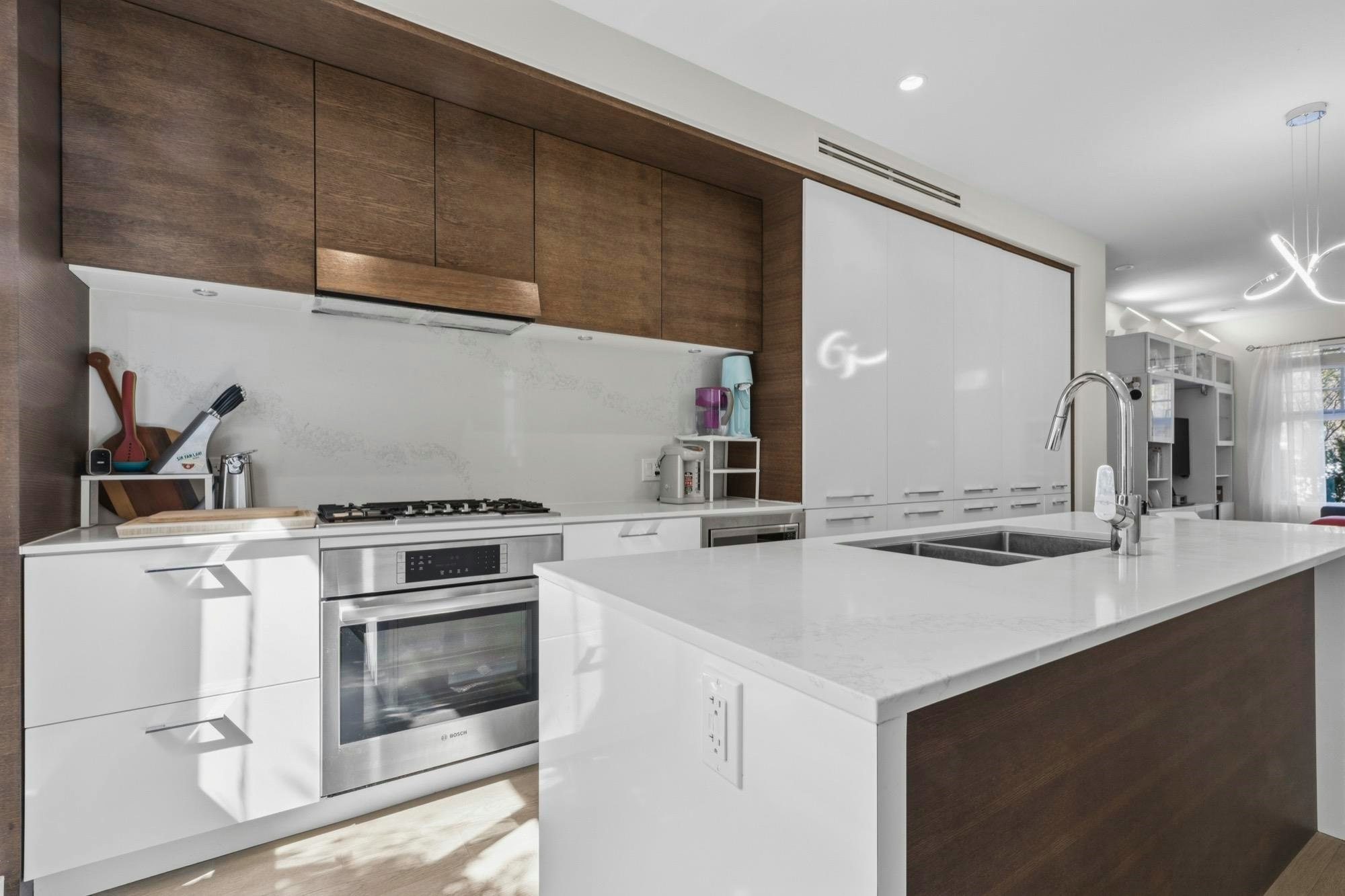 276 W 62nd Avenue, Vancouver, BC, V5X 0H1 - 6