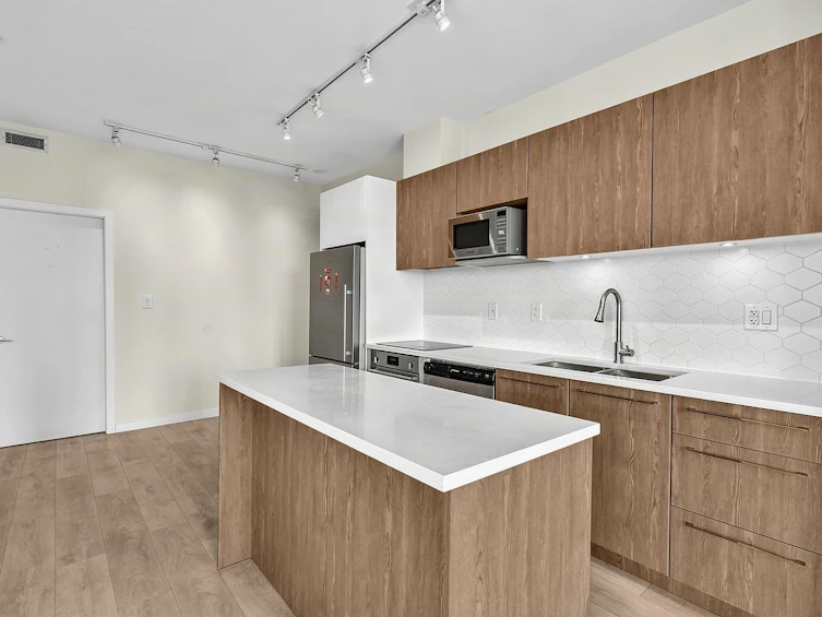 1202-691 North Road, Burnaby, BC, V3J 0H9 - 8