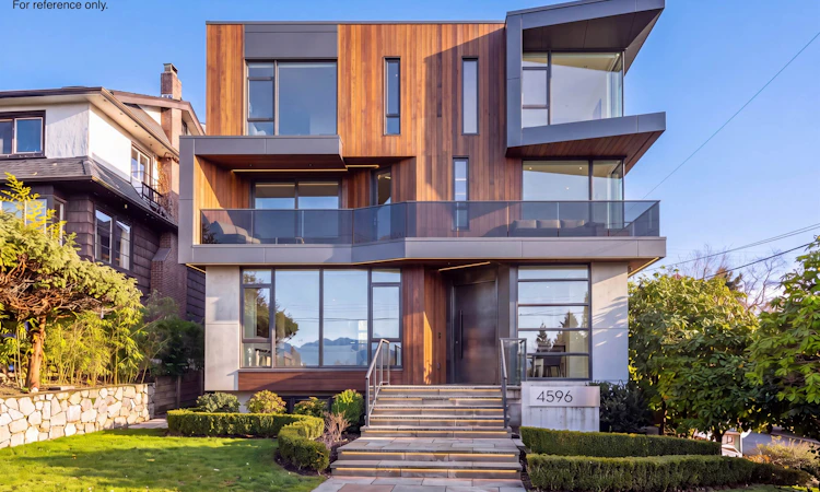 4396 Locarno Crescent