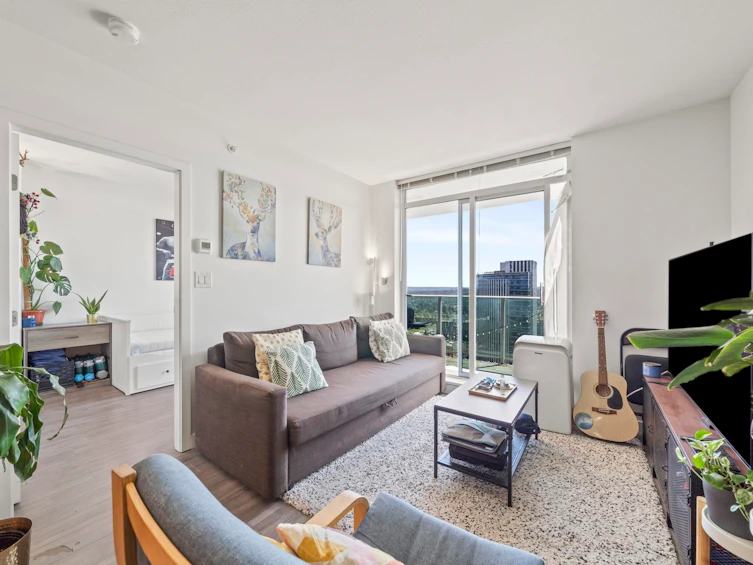 2701-13655 Fraser Highway, Surrey, BC, V3T 0P8