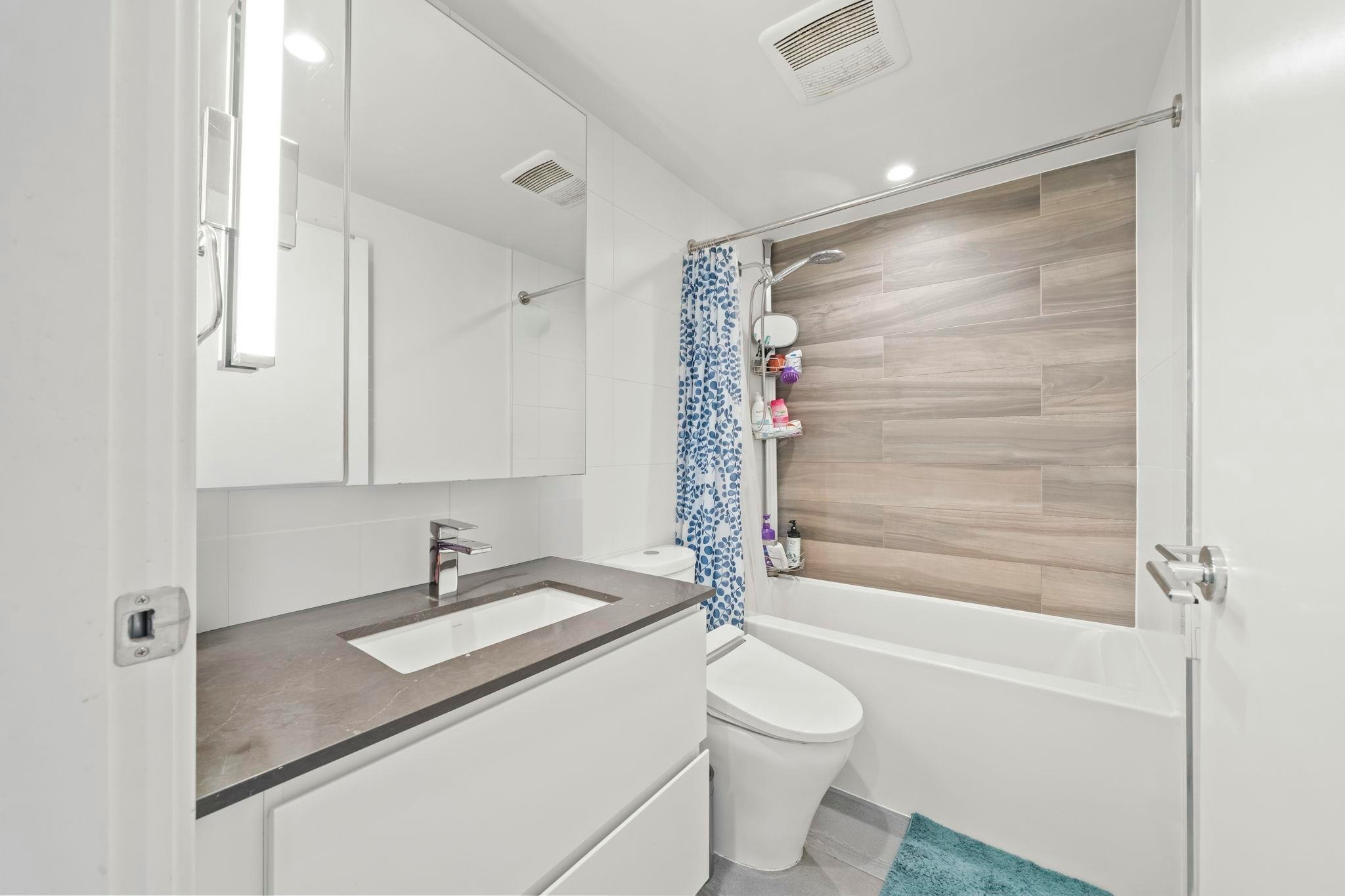 2701-13655 Fraser Highway, Surrey, BC, V3T 0P8 - 15