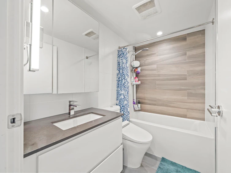 2701-13655 Fraser Highway, Surrey, BC, V3T 0P8 - 15