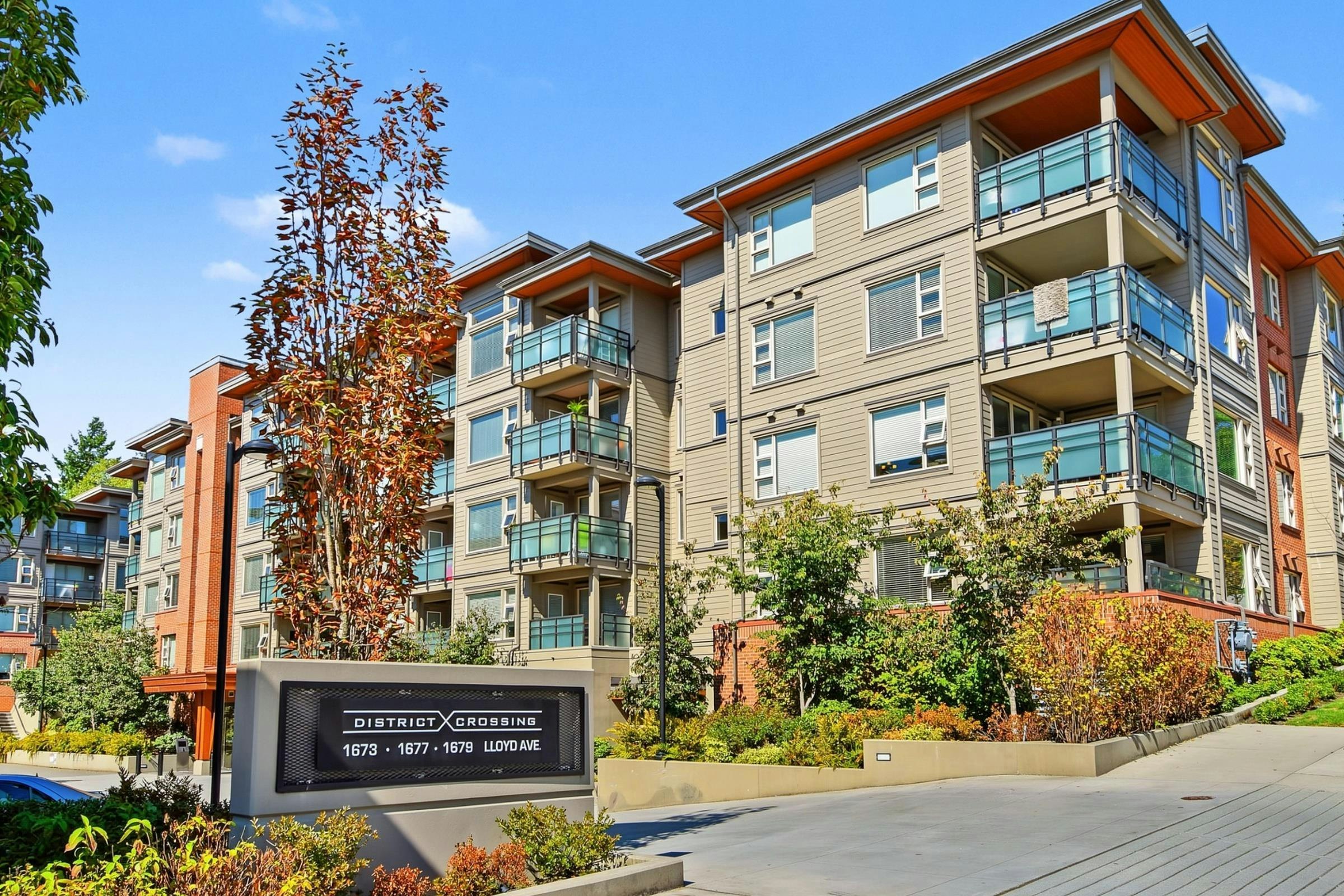 210-1677 Lloyd Avenue, North Vancouver, BC, V7P 0B1