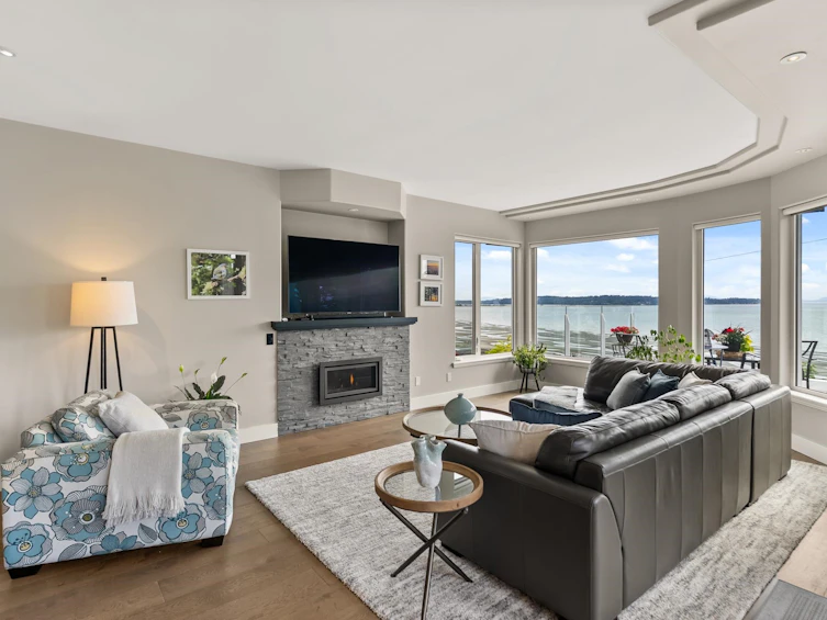 15507 Columbia Avenue, Surrey, BC, V4B 1K5 - 8
