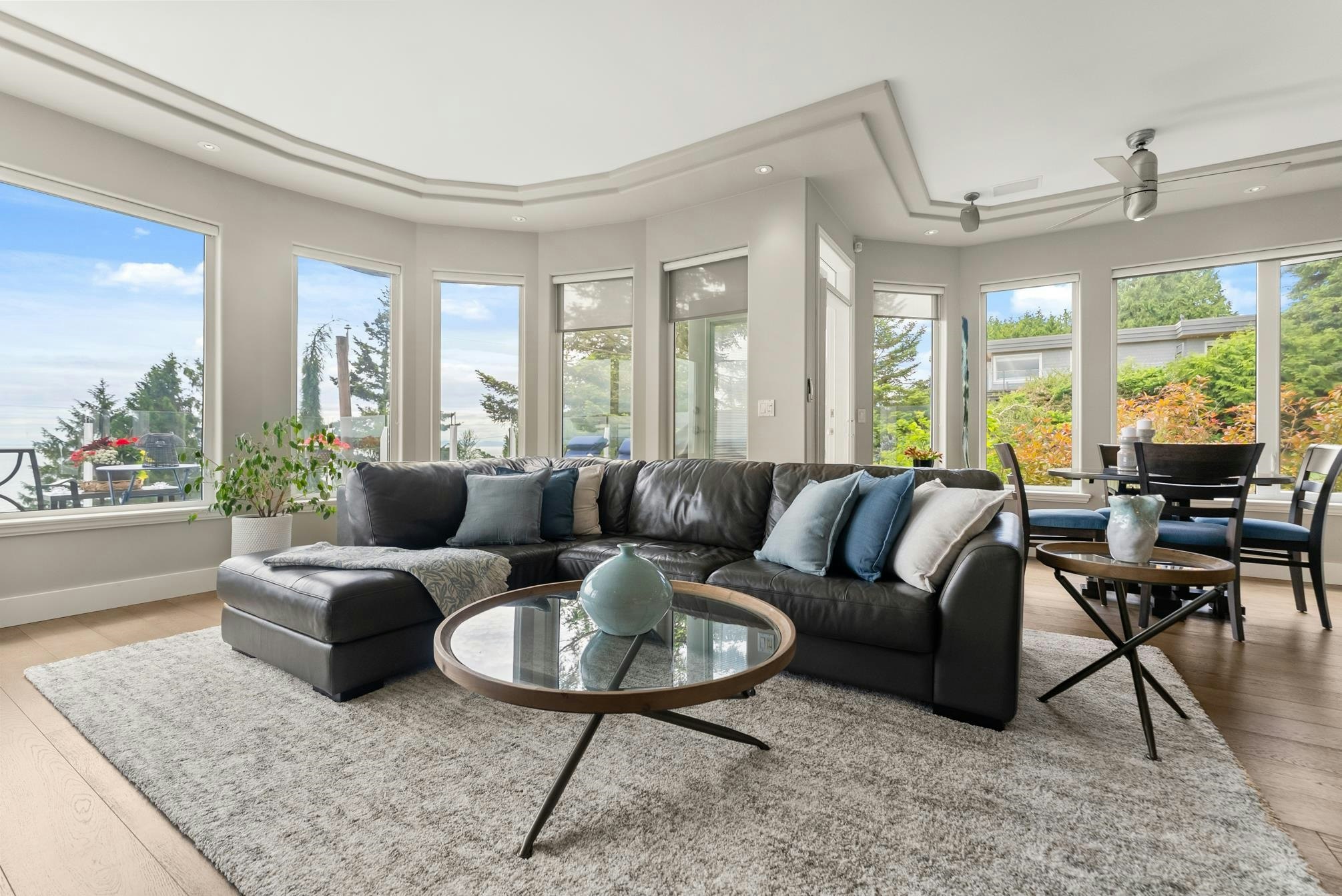15507 Columbia Avenue, Surrey, BC, V4B 1K5 - 11