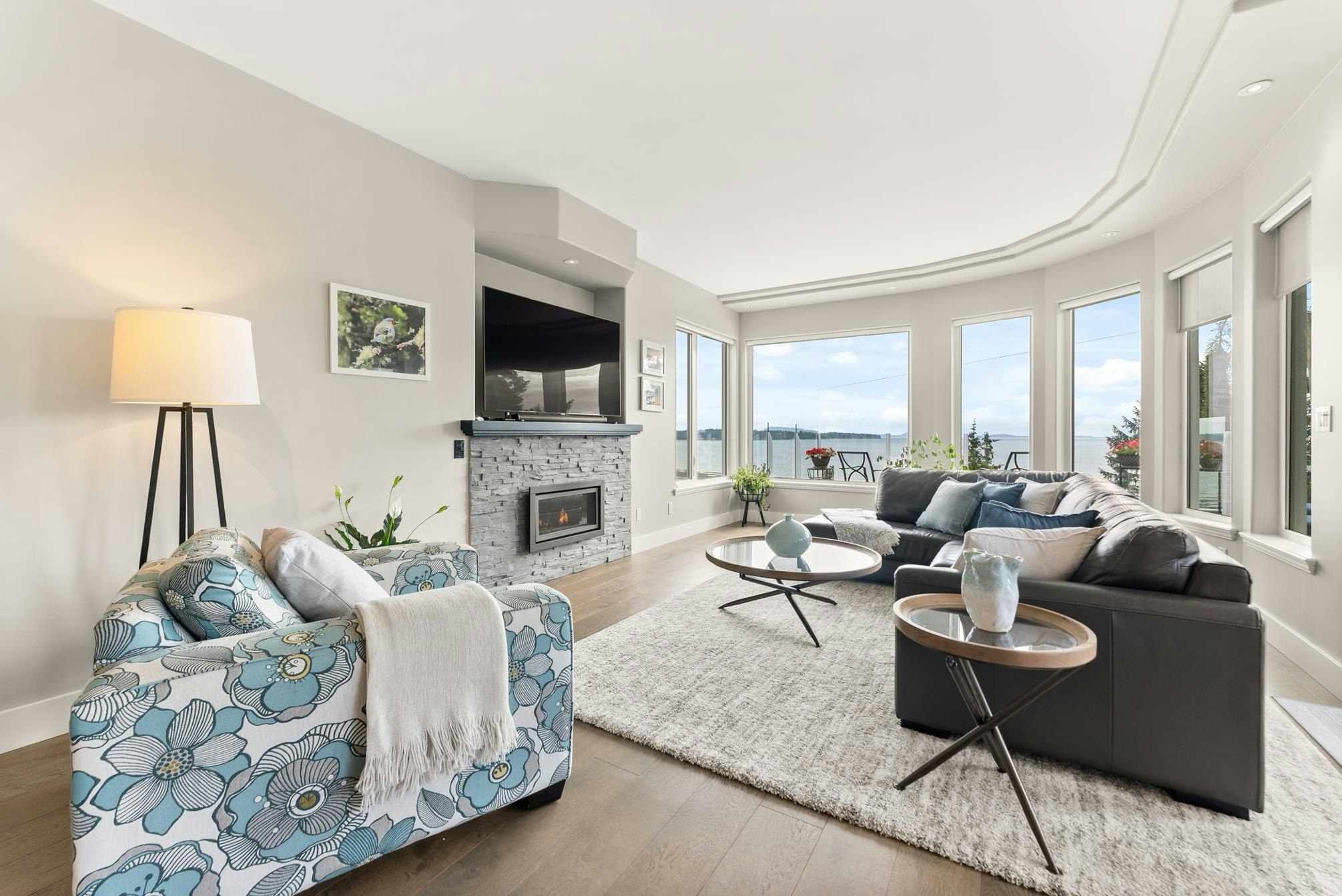 15507 Columbia Avenue, Surrey, BC, V4B 1K5 - 9