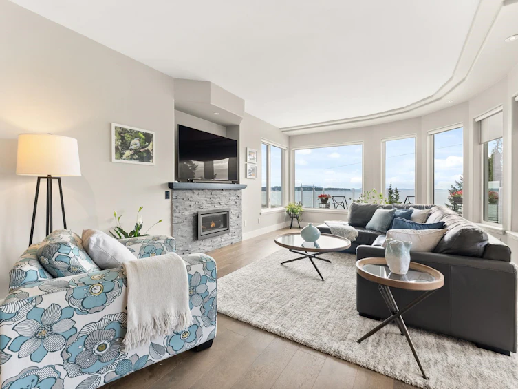 15507 Columbia Avenue, Surrey, BC, V4B 1K5 - 9