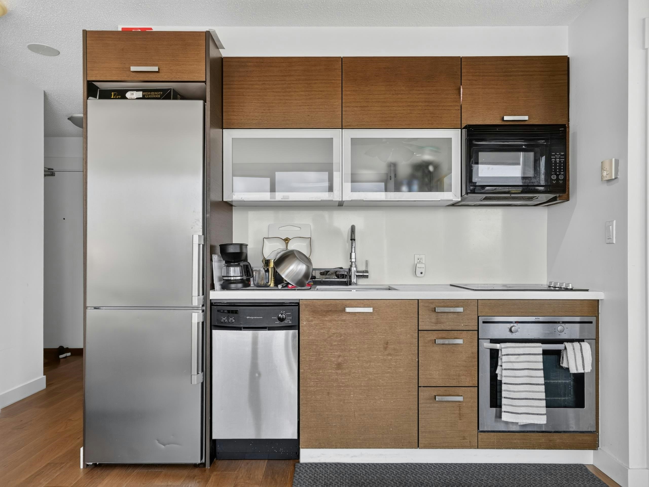 2302-10777 University Drive, Surrey, BC, V3T 0E6 - 6
