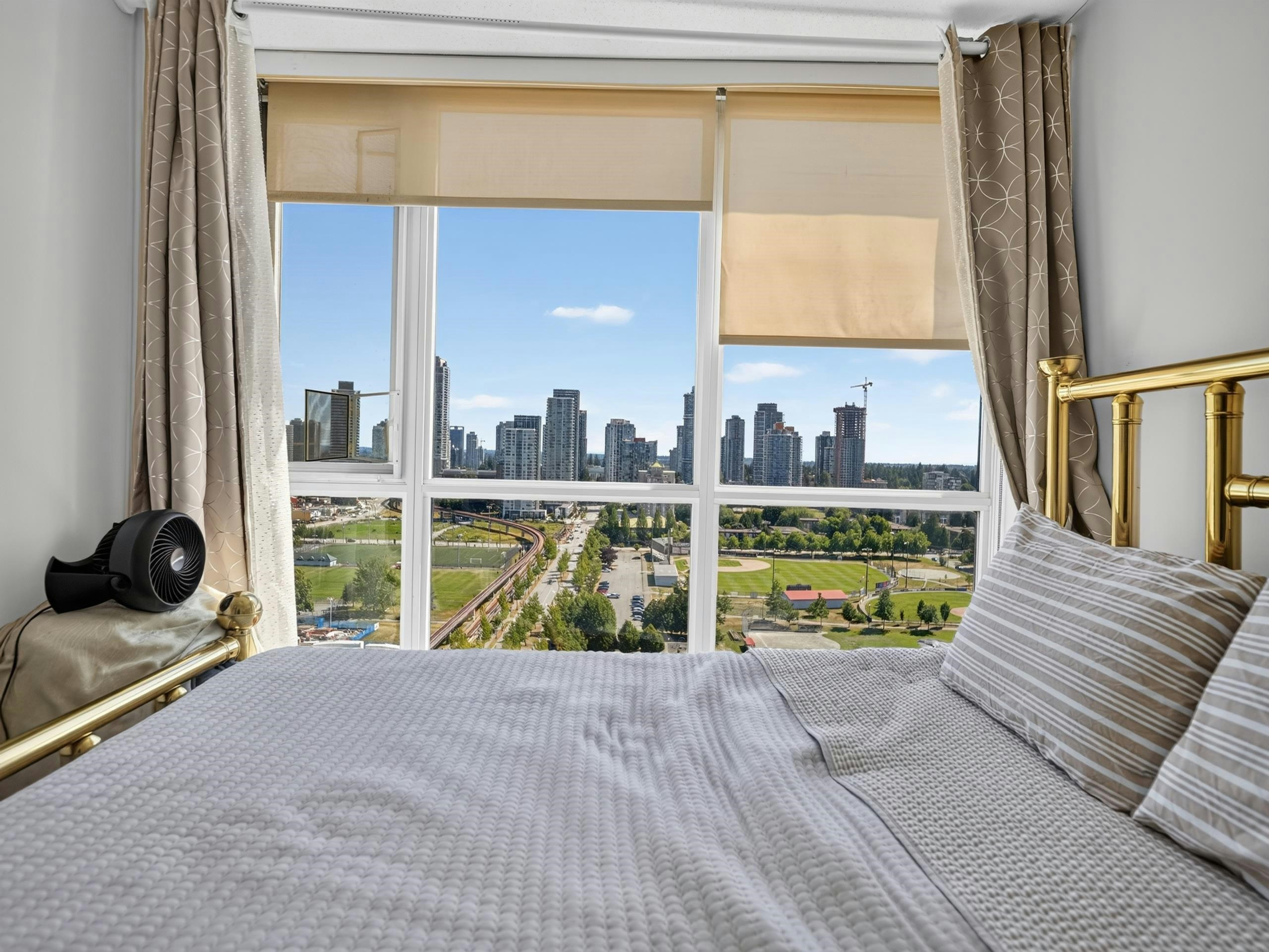 2302-10777 University Drive, Surrey, BC, V3T 0E6 - 11