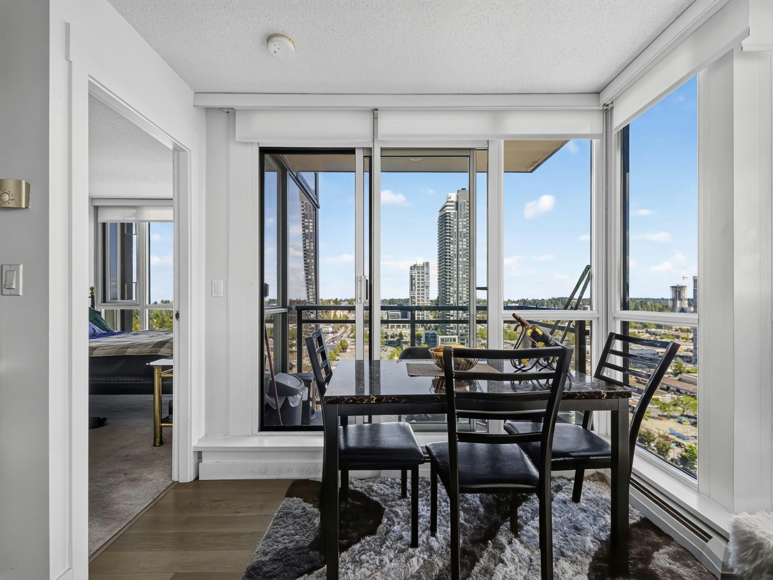 2302-10777 University Drive, Surrey, BC, V3T 0E6 - 5