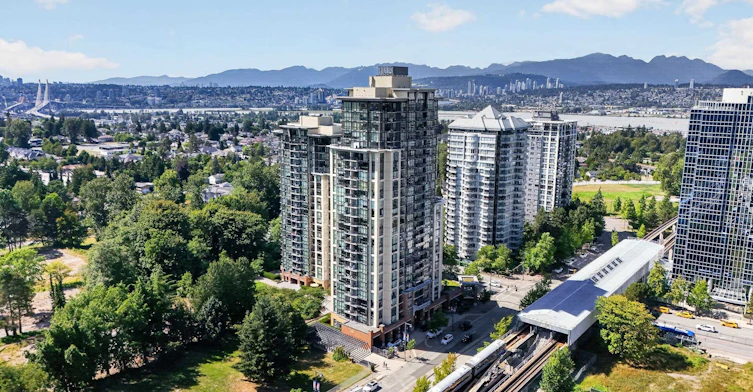 2302-10777 University Drive, Surrey, BC, V3T 0E6 - 22