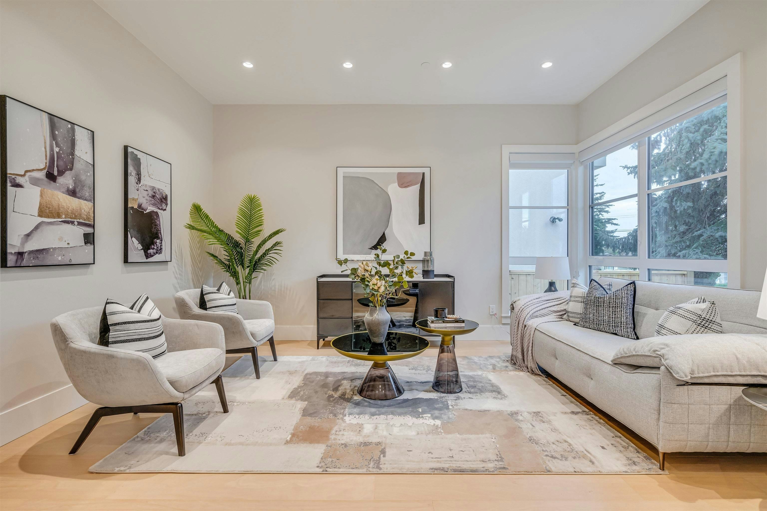 15387 Pacific Avenue, Surrey, BC, V4B 1R3