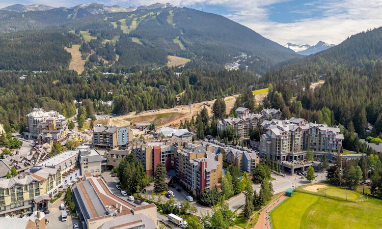 366/368-4050 Whistler Way