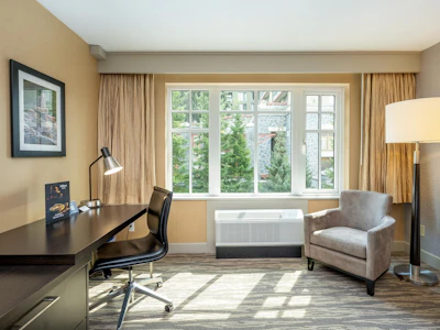 366/368-4050 Whistler Way - 4