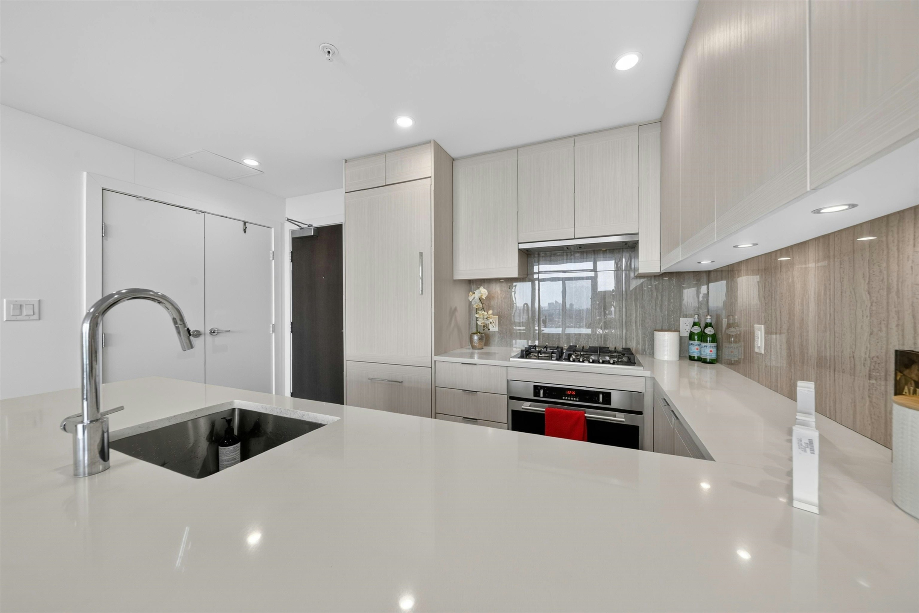 2103-5051 Imperial Street, Burnaby, BC, V5J 0J3 - 6