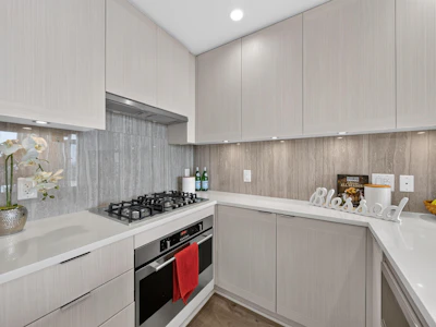 2103-5051 Imperial Street - 5