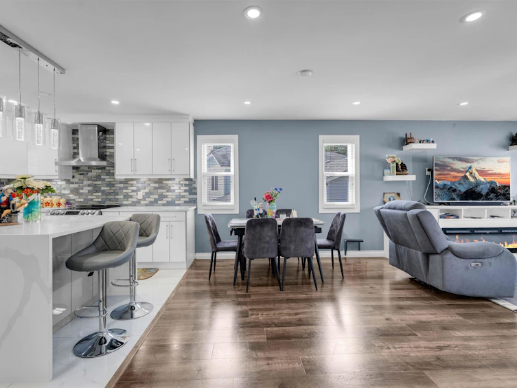 7869 143a Street, Surrey, BC, V3W 9W5 - 2