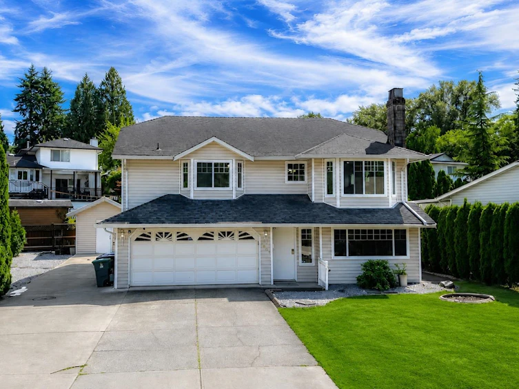 7869 143a Street, Surrey, BC, V3W 9W5