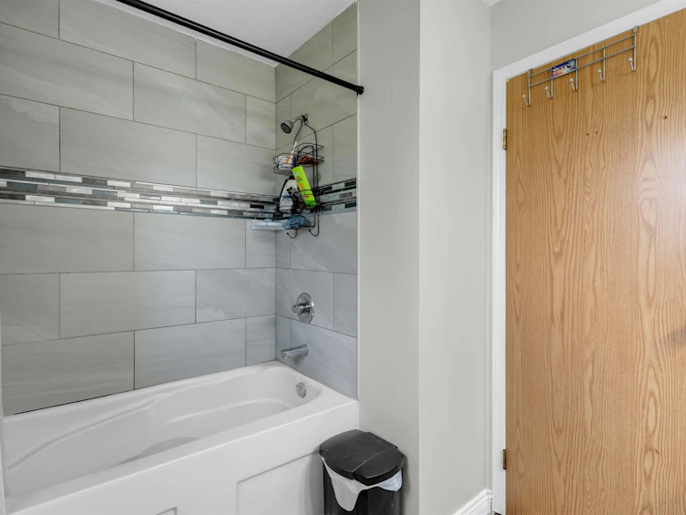 7869 143a Street, Surrey, BC, V3W 9W5 - 22