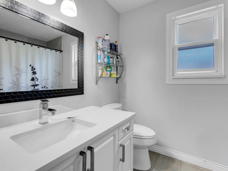 7869 143a Street, Surrey, BC, V3W 9W5 - 15