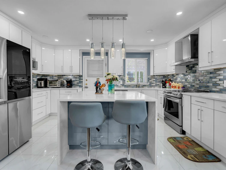 7869 143a Street, Surrey, BC, V3W 9W5 - 9