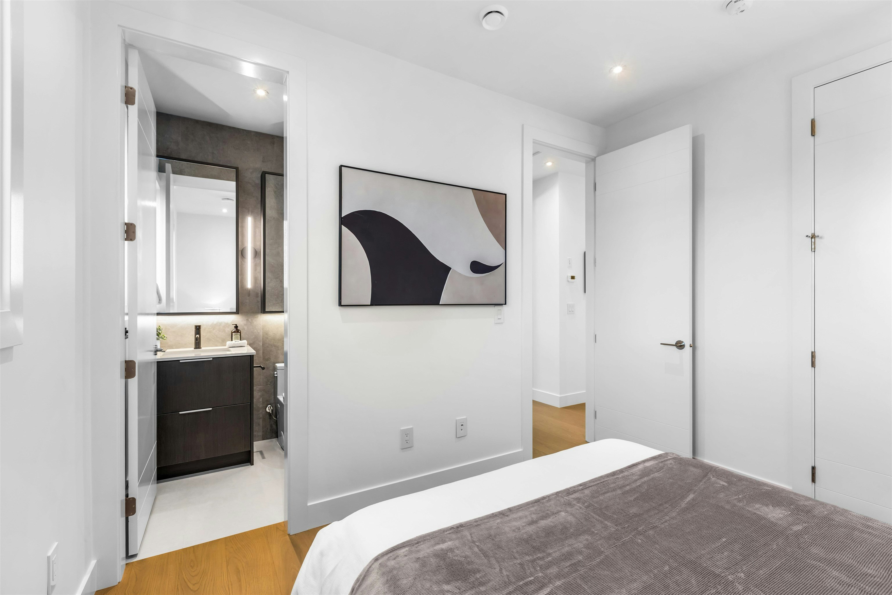 1-6682 Napier Street, Burnaby, BC, V5B 2C3 - 22