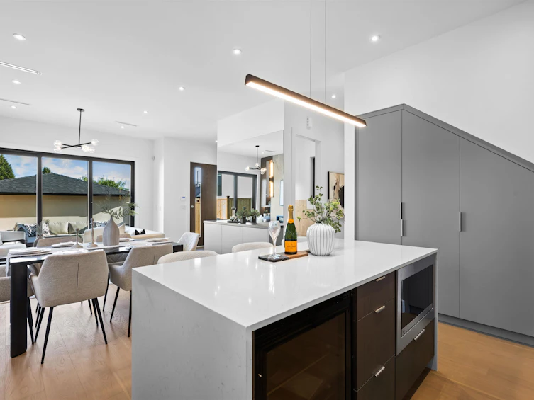 1-6682 Napier Street, Burnaby, BC, V5B 2C3 - 8