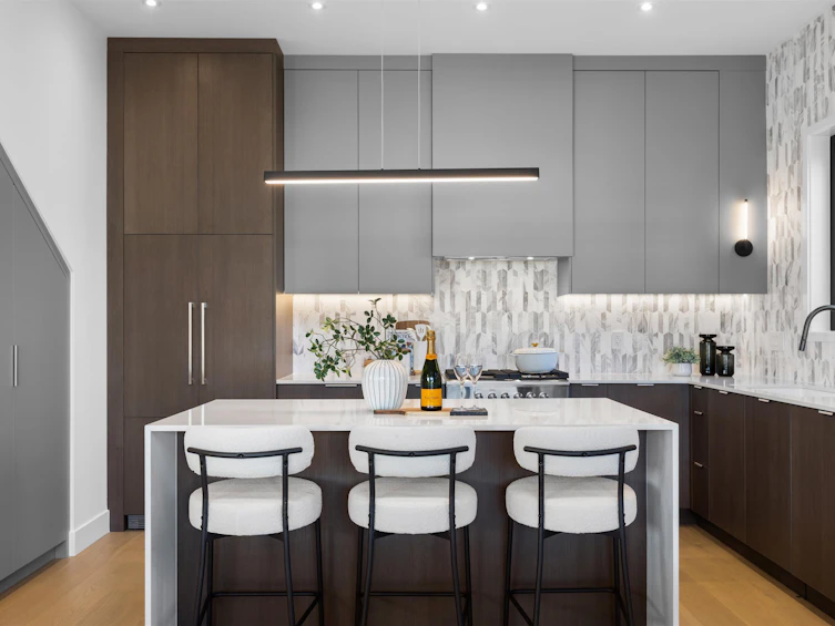 3-6682 Napier Street, Burnaby, BC, V5B 2C3 - 7