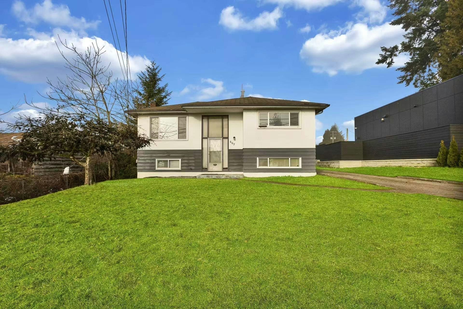 607 Alderson Avenue, Coquitlam, BC, V3K 1T4
