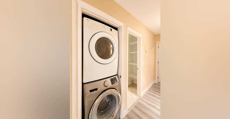 1625 Parkway Blvd, Coquitlam, BC, V3E 3M7 - 8