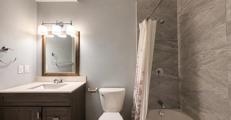 1625 Parkway Blvd, Coquitlam, BC, V3E 3M7 - 9