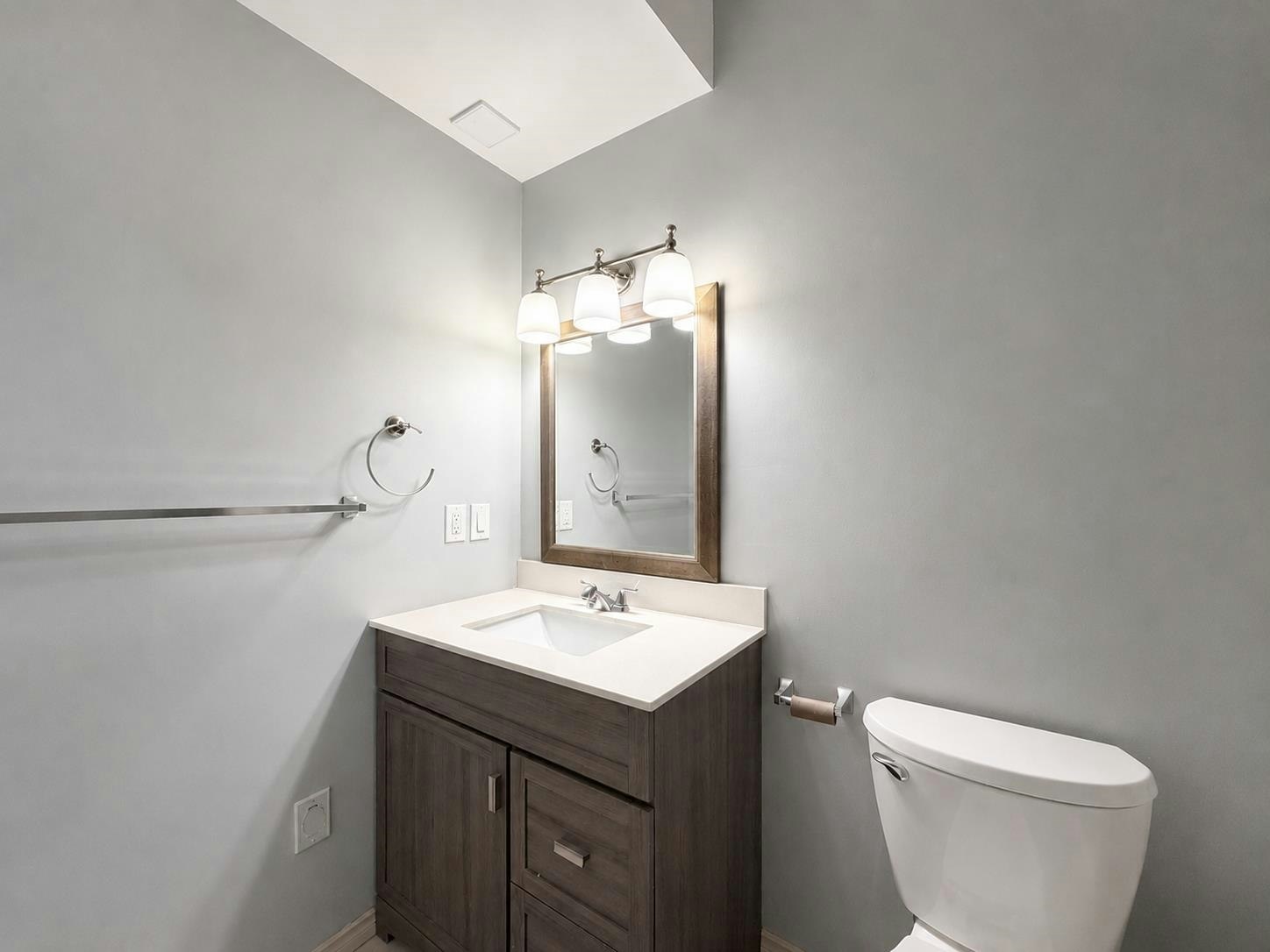 1625 Parkway Blvd, Coquitlam, BC, V3E 3M7 - 10