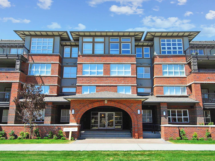 411-6815 188 Street, Surrey, BC, V4N 0Z8