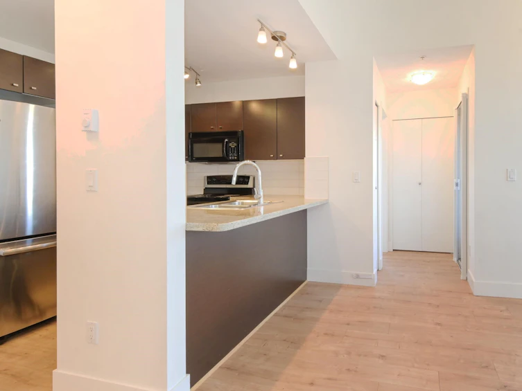 411-6815 188 Street, Surrey, BC, V4N 0Z8 - 9