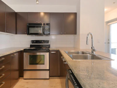 411-6815 188 Street - 5